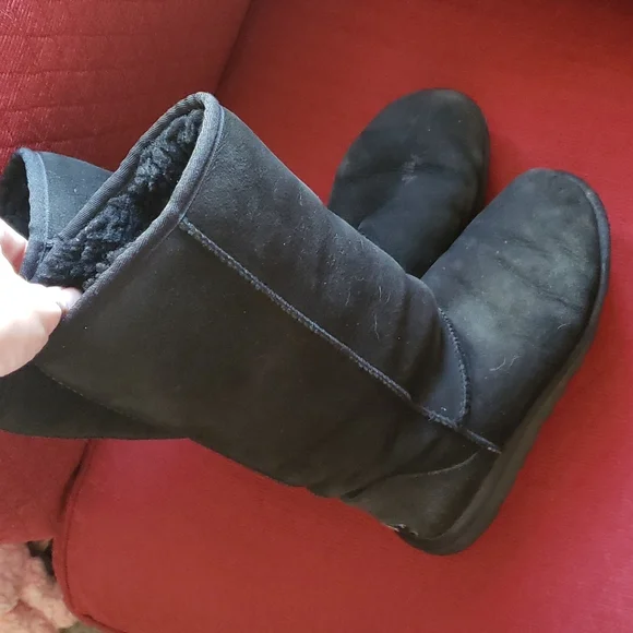 Uggs - Women's Black Uggs Size 6 - Picture 4 of 9